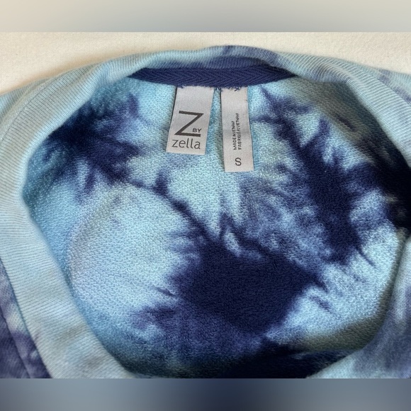 Zella Women’s 2-Piece Lounge Set Size Small Tie Dye Crop Sweatshirt /Shorts Blue - Picture 9 of 9